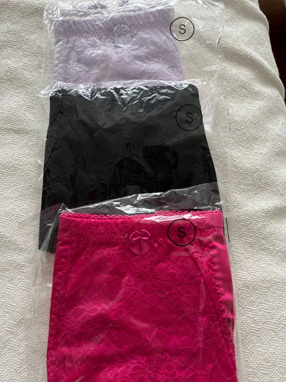 Rhonda Shear 4-pack Classic Pin-Up Panty with Lace Detail-NWT